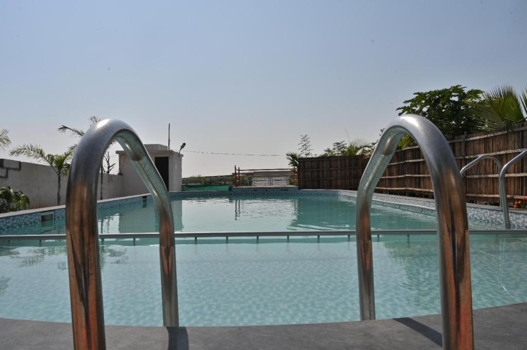 Apna Farmhouse - Private Villa With Pool & Play Area - Near Fort -15 Min To Ellora Caves Daulatabad Exterior photo